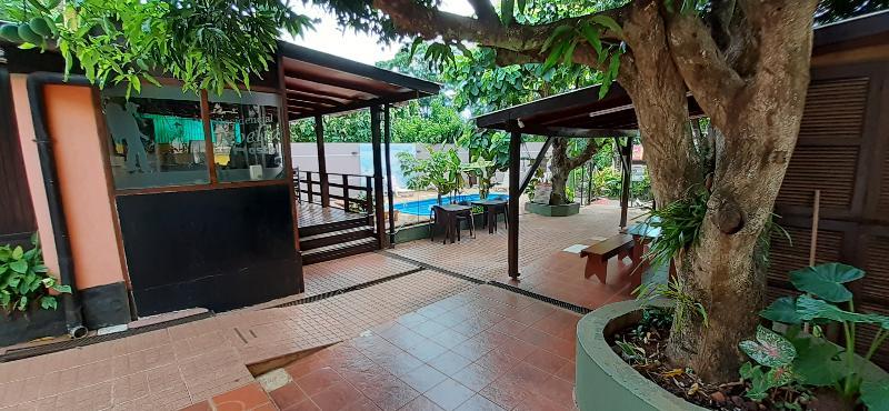 Residencial Noelia Hostel プエルト・イグアス エクステリア 写真
